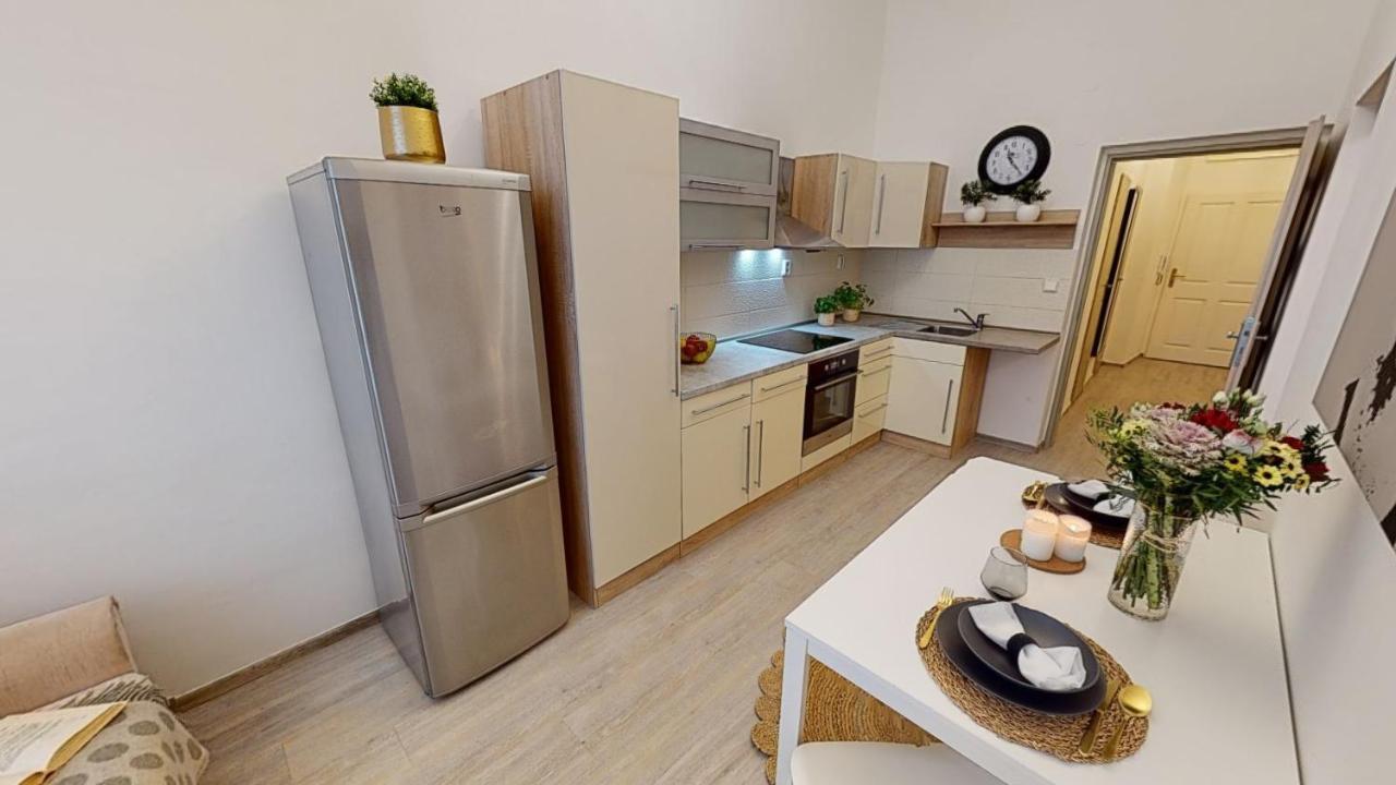 Viaducto De Karlin - Aparment Lägenhet Prag Exteriör bild