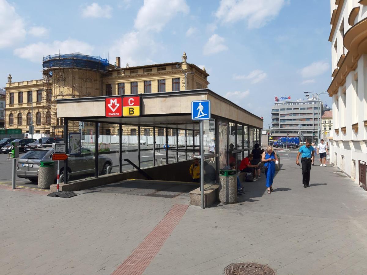 Viaducto De Karlin - Aparment Lägenhet Prag Exteriör bild